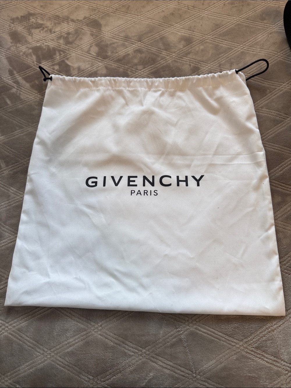 Givenchy mini anyigona Black Leather Handbag - Picture 4 of 6